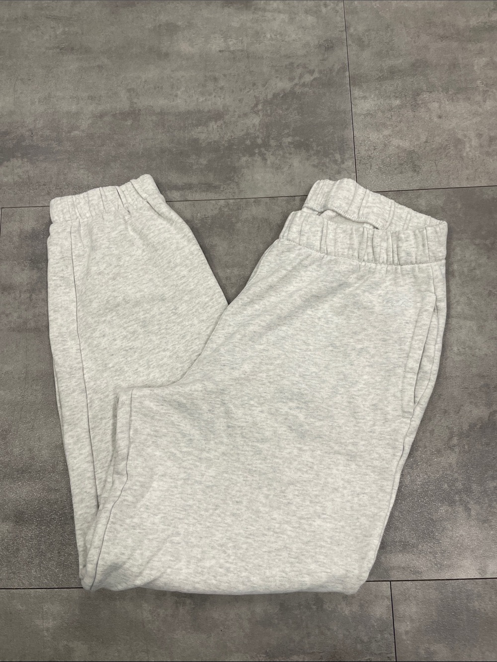 Size medium Hollister adjustable rise sweatpants